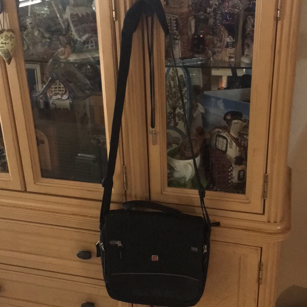 Black Swiss Army Padded Shoulder Bag